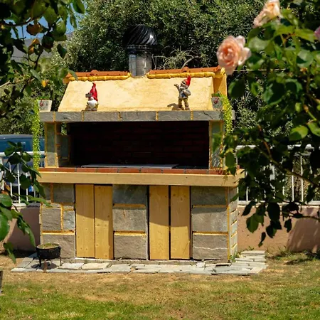 Tsekis House شقة *