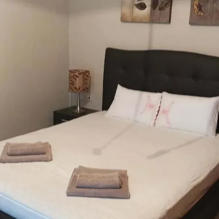 شقة Tsekis House يميناريا
