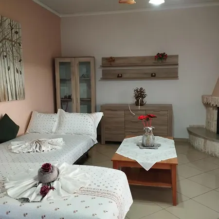 Tsekis House يميناريا
