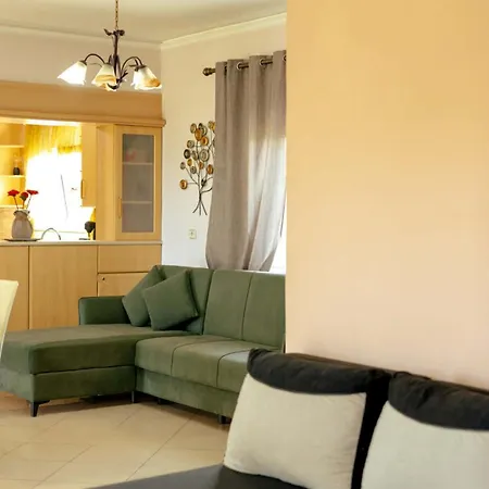 Tsekis House شقة