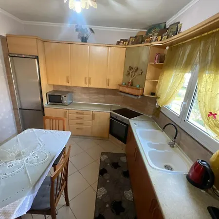 شقة Tsekis House